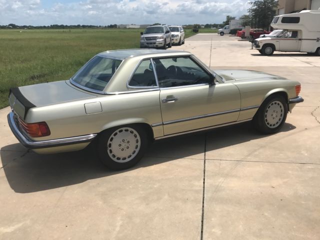 1986 Green Mercedes-Benz SL-Class Convertible