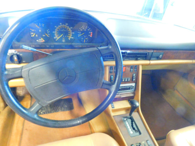 1986 Gold Mercedes-Benz 560 SEC Coupe