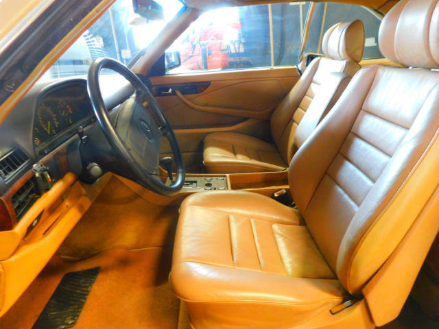 1986 Gold Mercedes-Benz 560 SEC Coupe