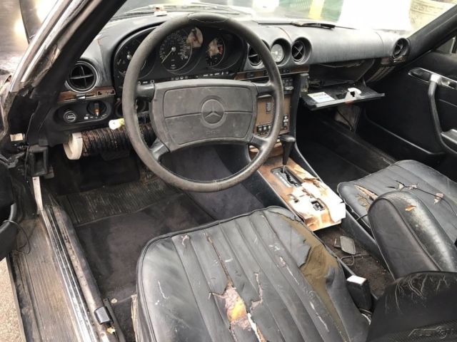 1986 Black Mercedes-Benz 500-Series Convertible