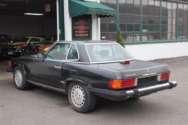1986 Black Mercedes-Benz 500-Series Convertible