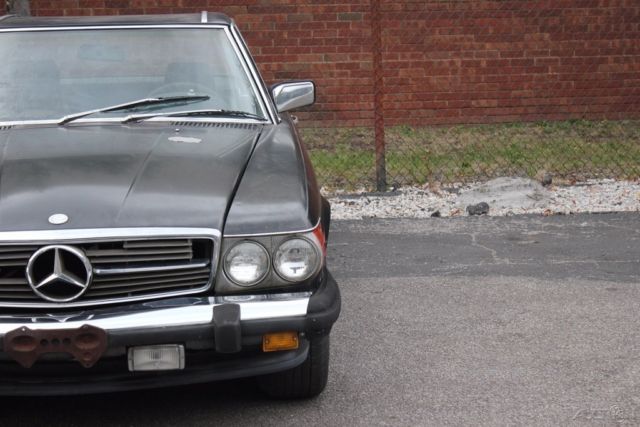 1986 Black Mercedes-Benz 500-Series Convertible