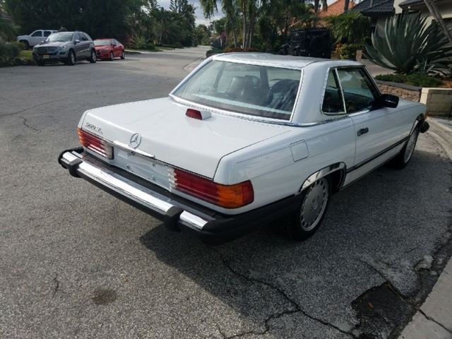 1986 White Mercedes-Benz SL-Class Convertible