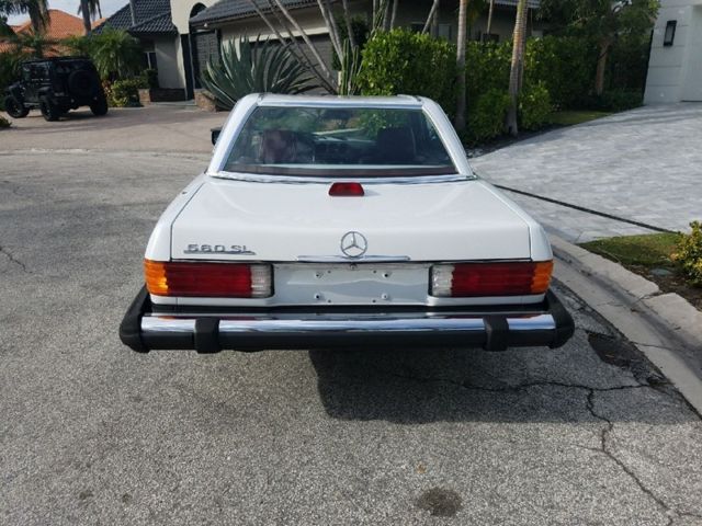 1986 White Mercedes-Benz SL-Class Convertible