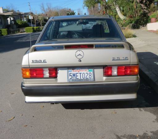 1986 Silver Mercedes-Benz 190-Series Sedan