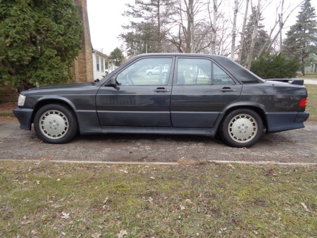 1986 Black Mercedes-Benz 190-Series