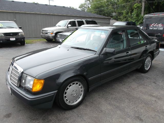 1986 Charcoal Mercedes-Benz 300-Series Sedan