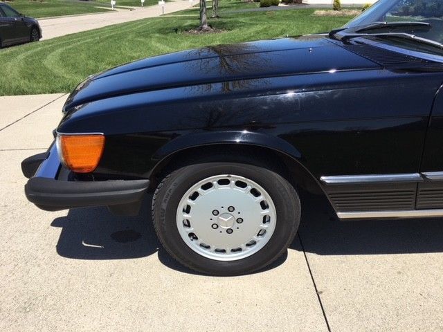 1984 Mercedes-Benz SL-Class