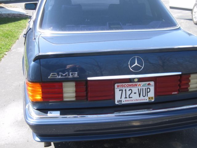 1986 Blue Mercedes-Benz 400-Series Sedan