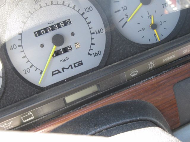 1986 Blue Mercedes-Benz 400-Series Sedan