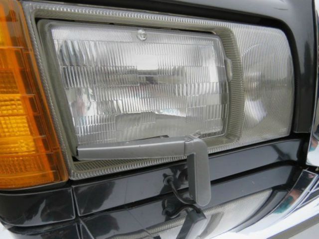 1986 Gray Mercedes-Benz 500-Series Sedan