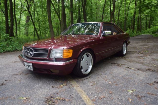 1986 Burgundy Mercedes-Benz 500-Series Coupe