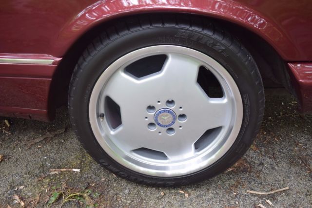 1986 Burgundy Mercedes-Benz 500-Series Coupe