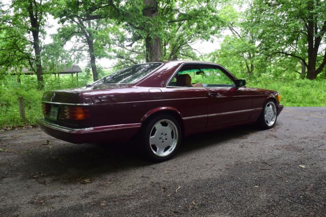 1986 Burgundy Mercedes-Benz 500-Series Coupe