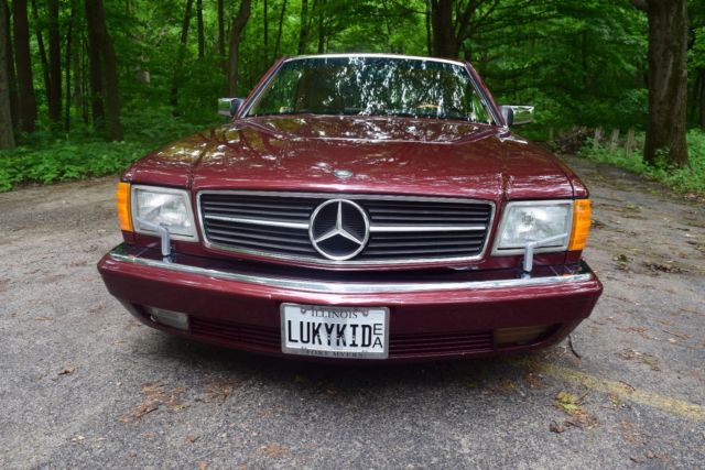 1986 Burgundy Mercedes-Benz 500-Series Coupe