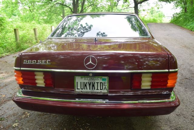 1986 Burgundy Mercedes-Benz 500-Series Coupe