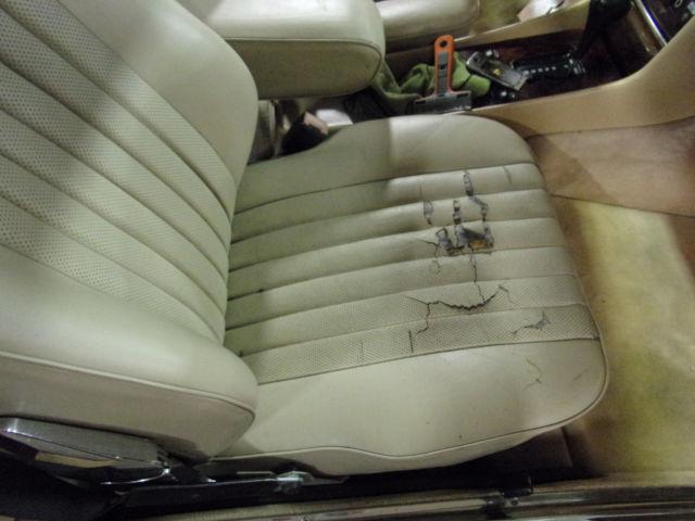 1986 Burgundy Mercedes-Benz SL-Class Convertible