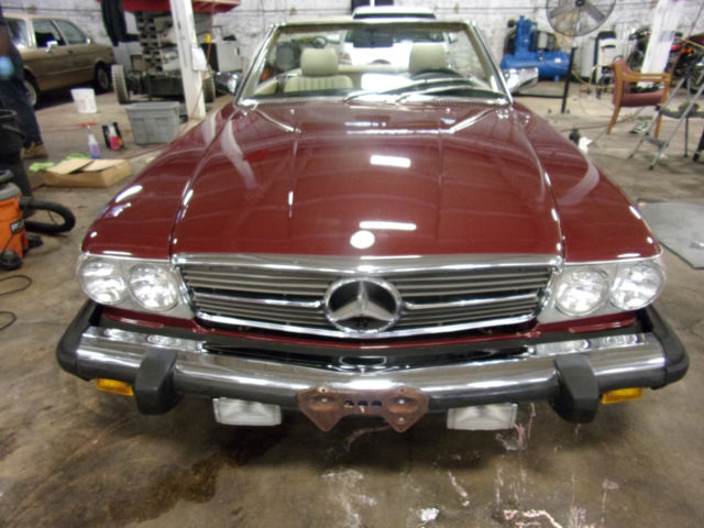1986 Burgundy Mercedes-Benz SL-Class Convertible