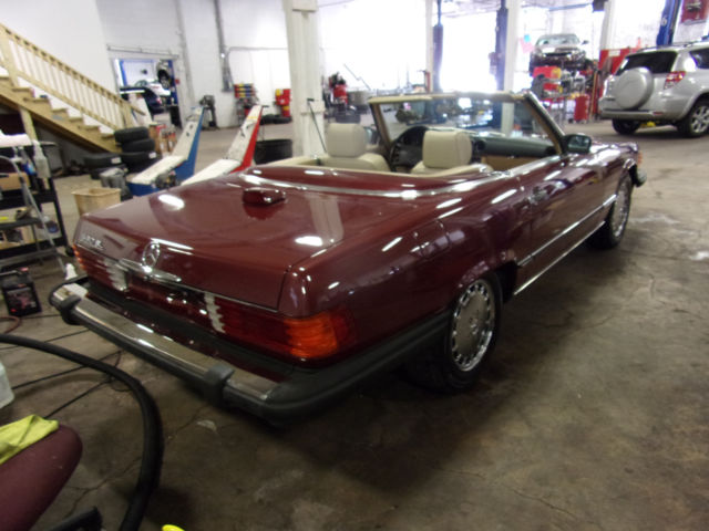 1986 Burgundy Mercedes-Benz SL-Class Convertible