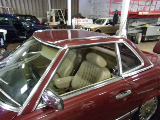 1986 Burgundy Mercedes-Benz SL-Class Convertible