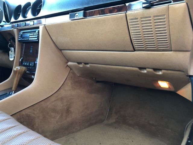 1986 Gold Mercedes-Benz SL-Class Convertible