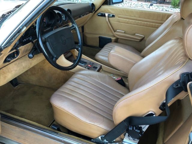 1986 Gold Mercedes-Benz SL-Class Convertible