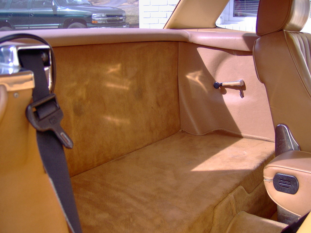 1986 Light Tan Mercedes-Benz 500-Series Convertible