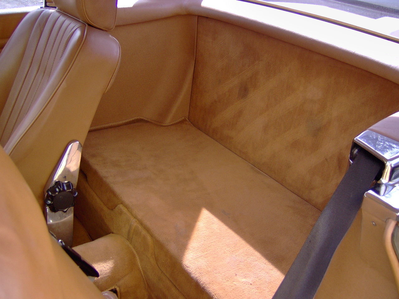 1986 Light Tan Mercedes-Benz 500-Series Convertible