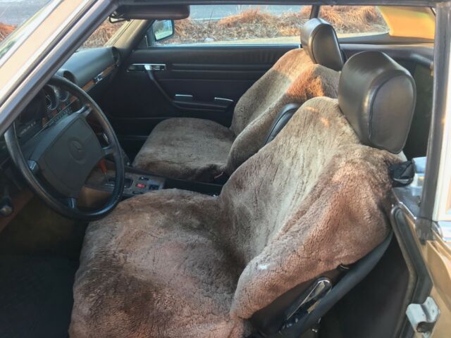 1986 Gold Mercedes-Benz SL-Class