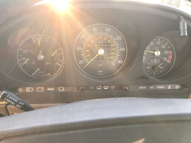 1986 Gold Mercedes-Benz SL-Class