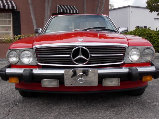 1986 Red Mercedes-Benz 500-Series Convertible