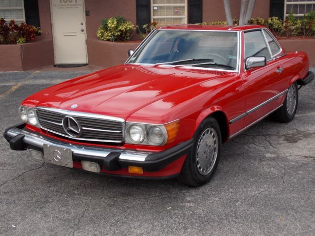 1986 Red Mercedes-Benz 500-Series Convertible