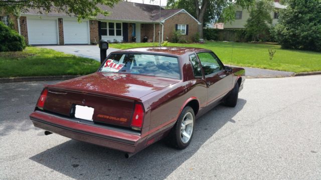 1986 Burgundy Chevrolet Monte Carlo Coupe