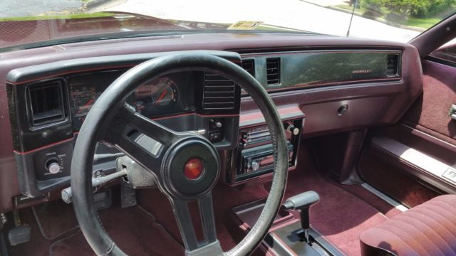 1986 Burgundy Chevrolet Monte Carlo Coupe