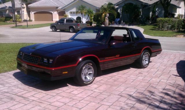 1986 Burgundy Chevrolet Monte Carlo Coupe