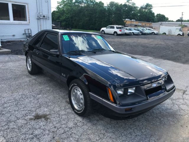 1986 Black Ford Mustang Coupe