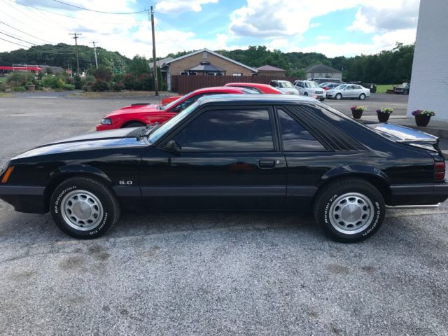 1986 Black Ford Mustang Coupe