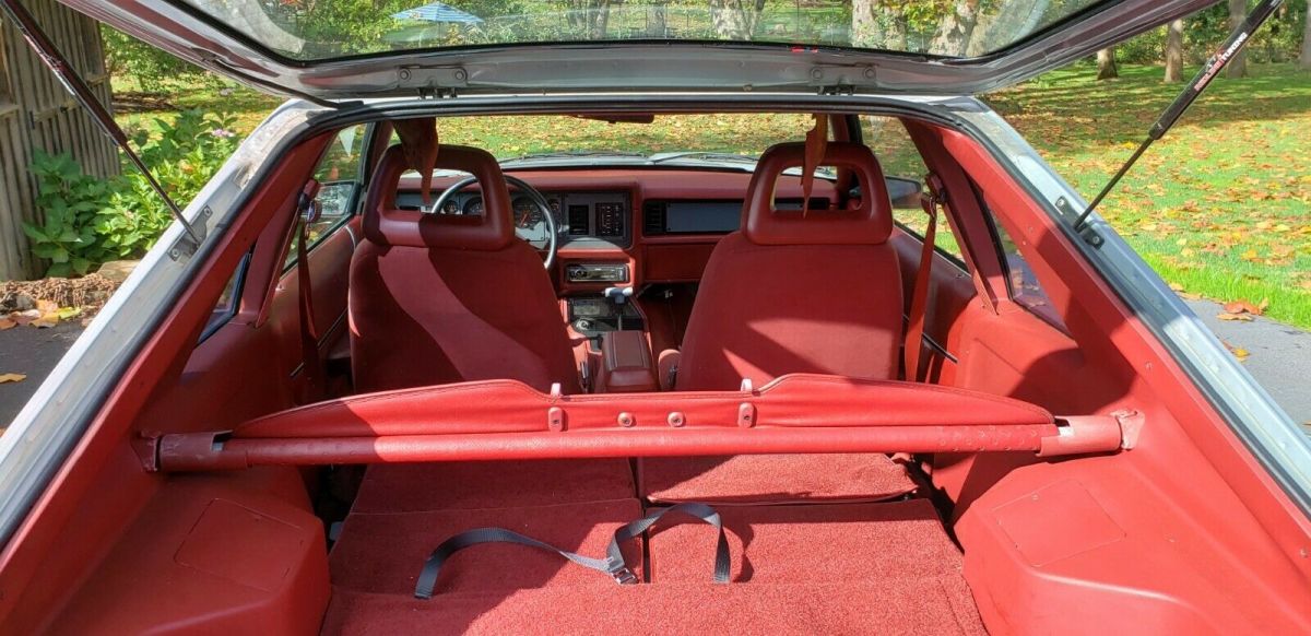1986 Silver Ford Mustang Fastback
