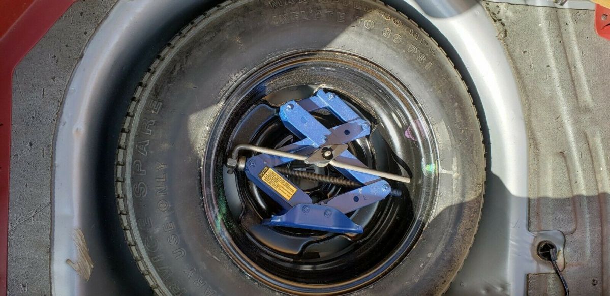 1986 Silver Ford Mustang Fastback