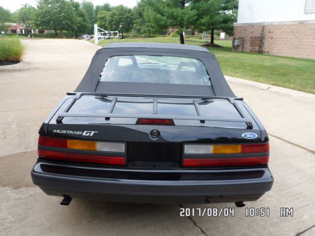 1986 Black Ford Mustang