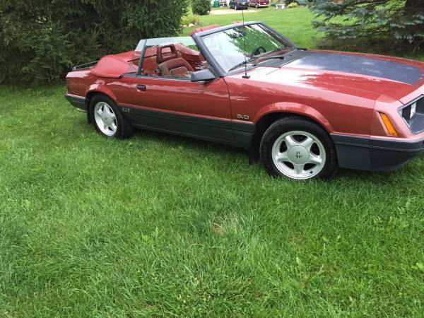 1986 White Ford Mustang Convertible