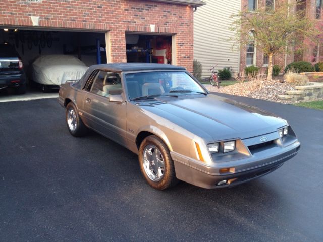 1986 Gray Ford Mustang Convertible
