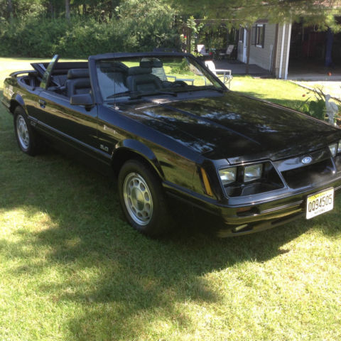 1986 BLACK Ford Mustang Convertible