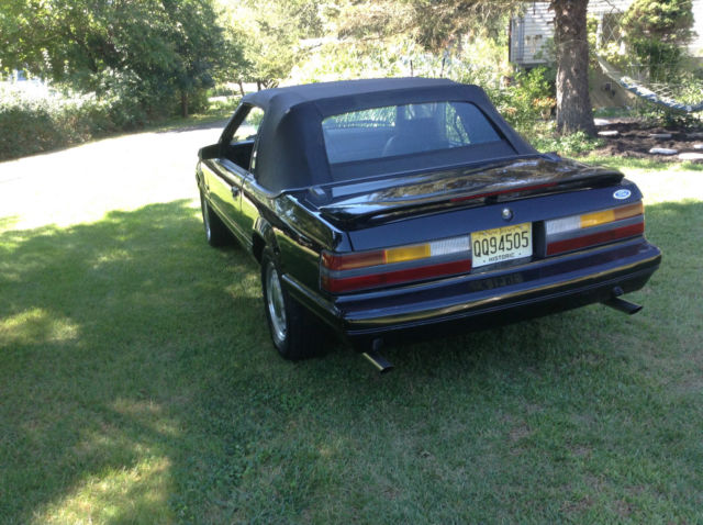 1986 BLACK Ford Mustang Convertible