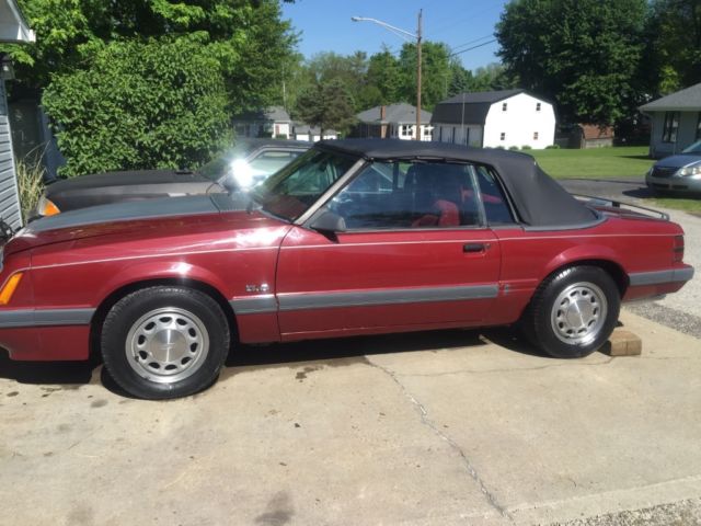 1986 Canyon red Ford Mustang