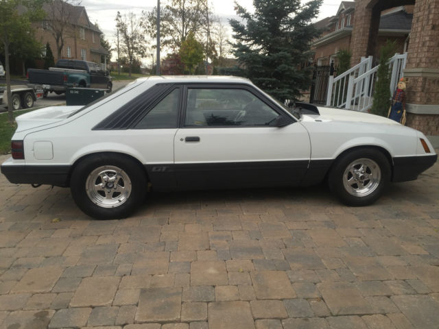 1986 White Ford Mustang Hatchback
