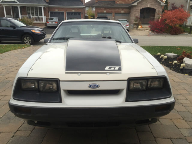 1986 White Ford Mustang Hatchback