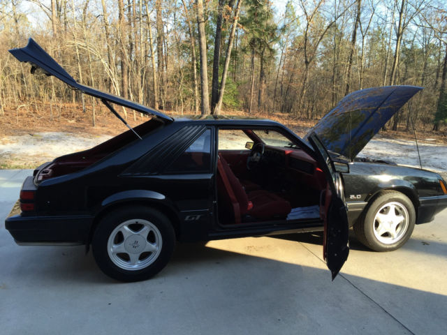 1986 Black Ford Mustang Hatchback