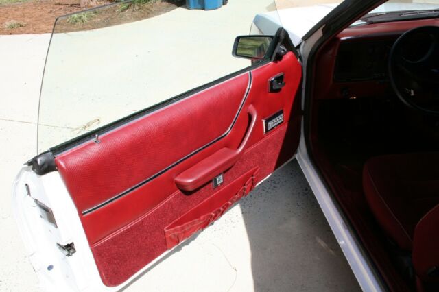 1986 White Ford Mustang Convertible