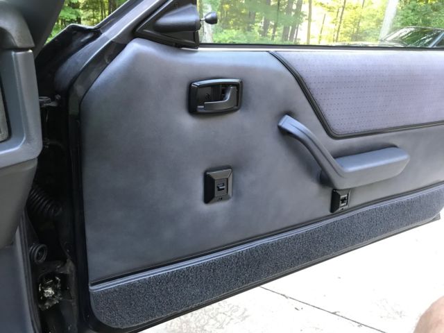 1986 Black Ford Mustang